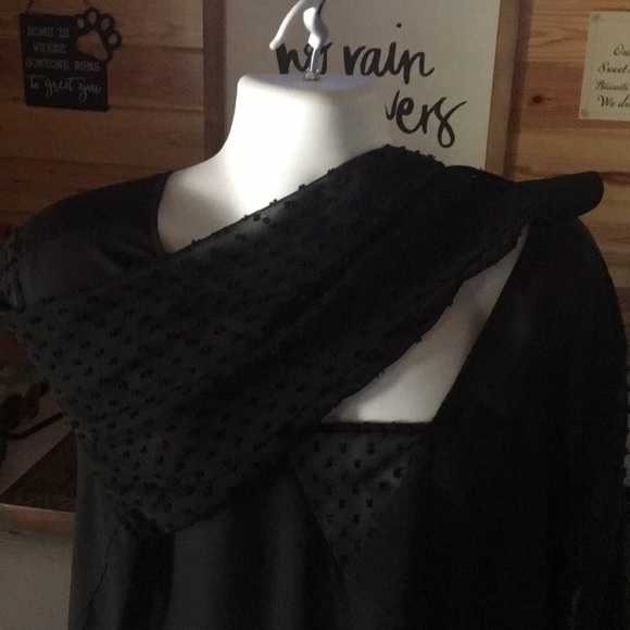 Blouse - Picture 2 of 4